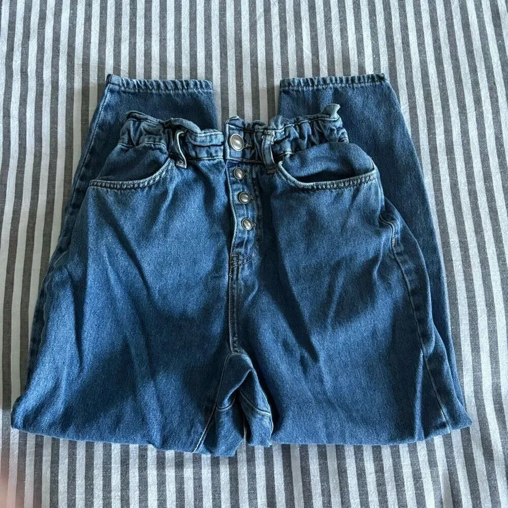 Zara High Rise Paperbag Ankle Jeans Size 2